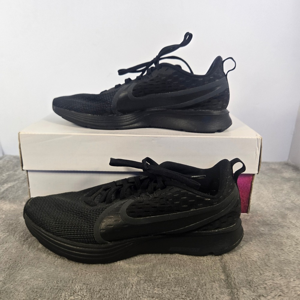 Nike Zoom Strike 2 Triple Black Running Shoes Womens 7 AO1913-002